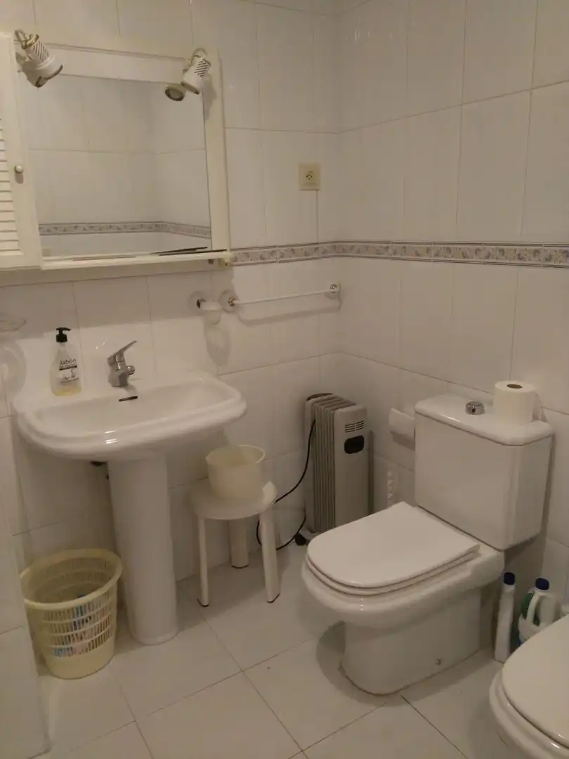 Bathroom of Flat for sale in Ronda  with Heating, Storage room and Community pool