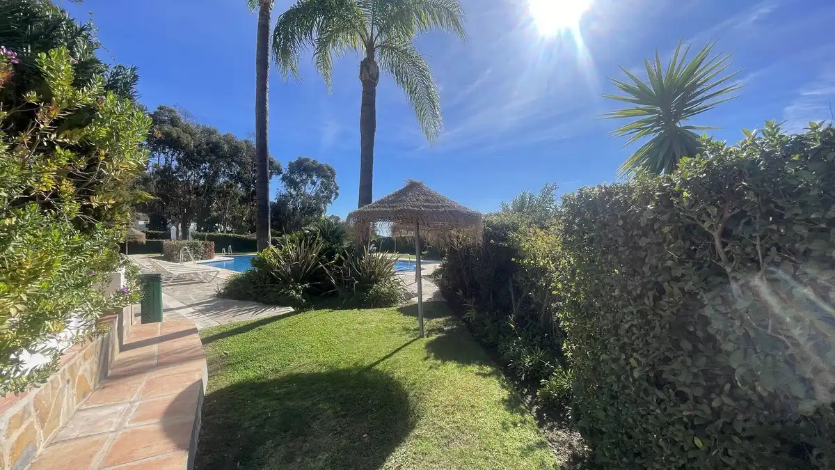 Jardín de Ático en venta en Benahavís con Aire acondicionado, Terraza y Amueblado