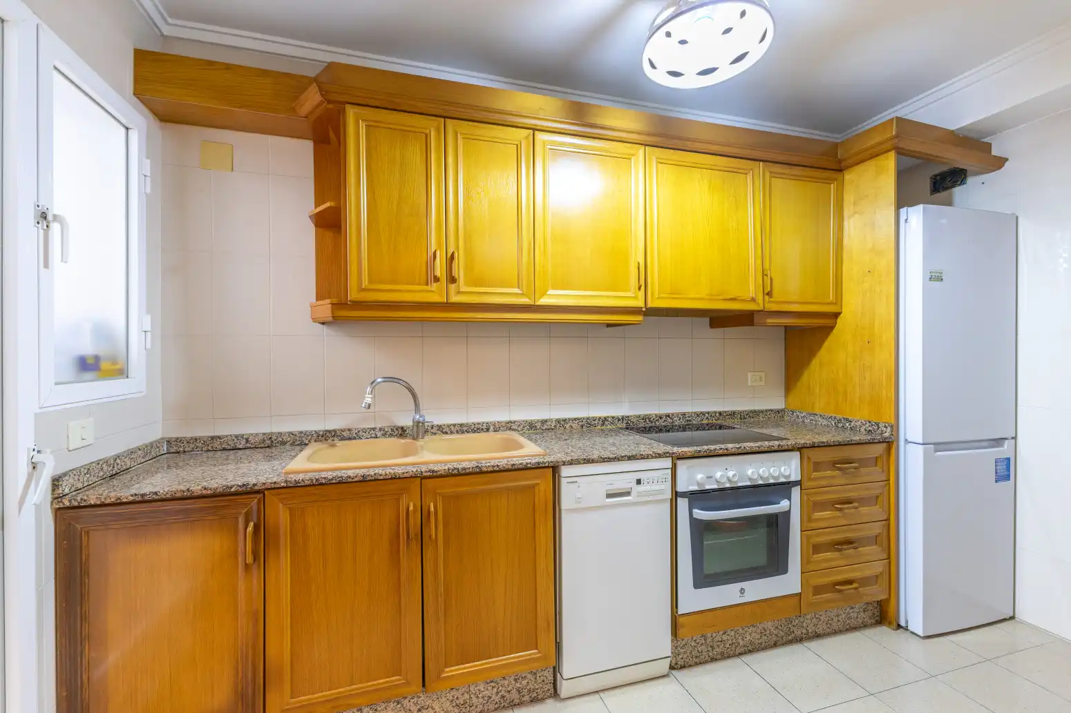 Cocina de Piso en venta en Sagunto / Sagunt con Aire acondicionado, Amueblado y Balcón