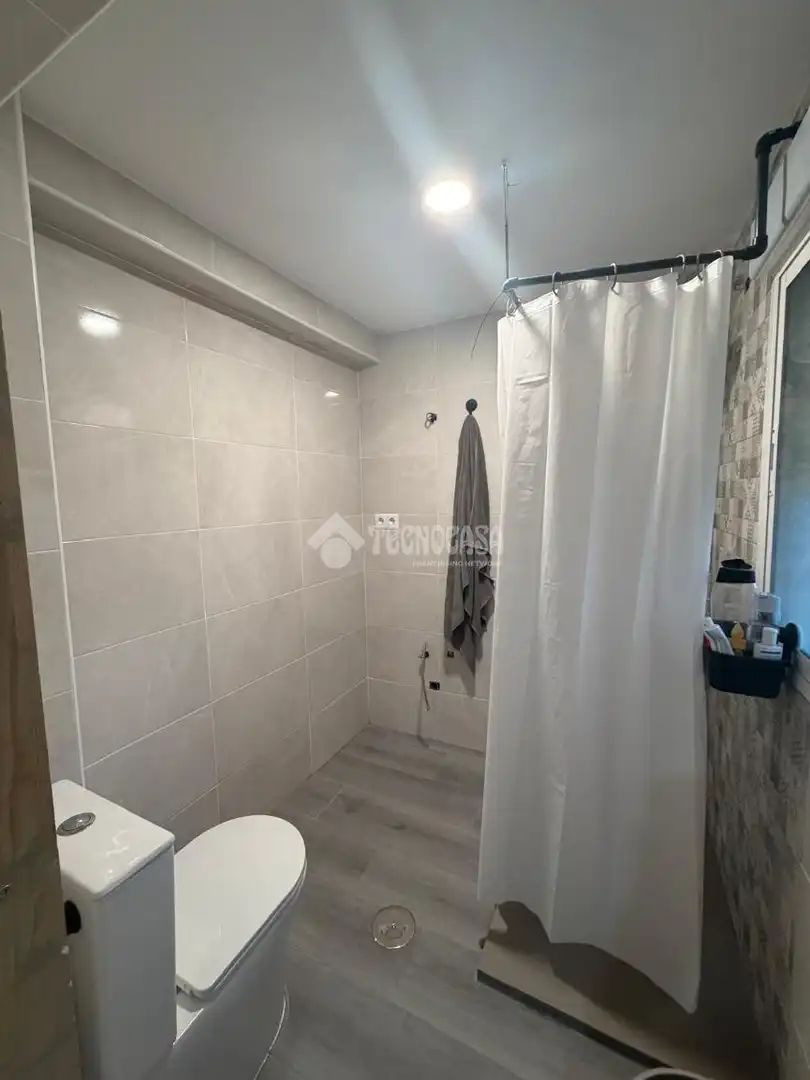 Flat for sale in Calle la Luisiana, imagen 8
