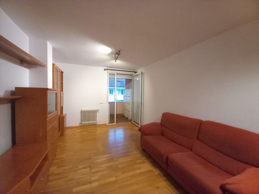 Sala d'estar de Dúplex en venda en El Astillero   amb Calefacció, Traster i Balcó