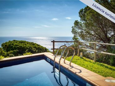 Villa mit Pool zum Verkauf in Carrer Horitzó