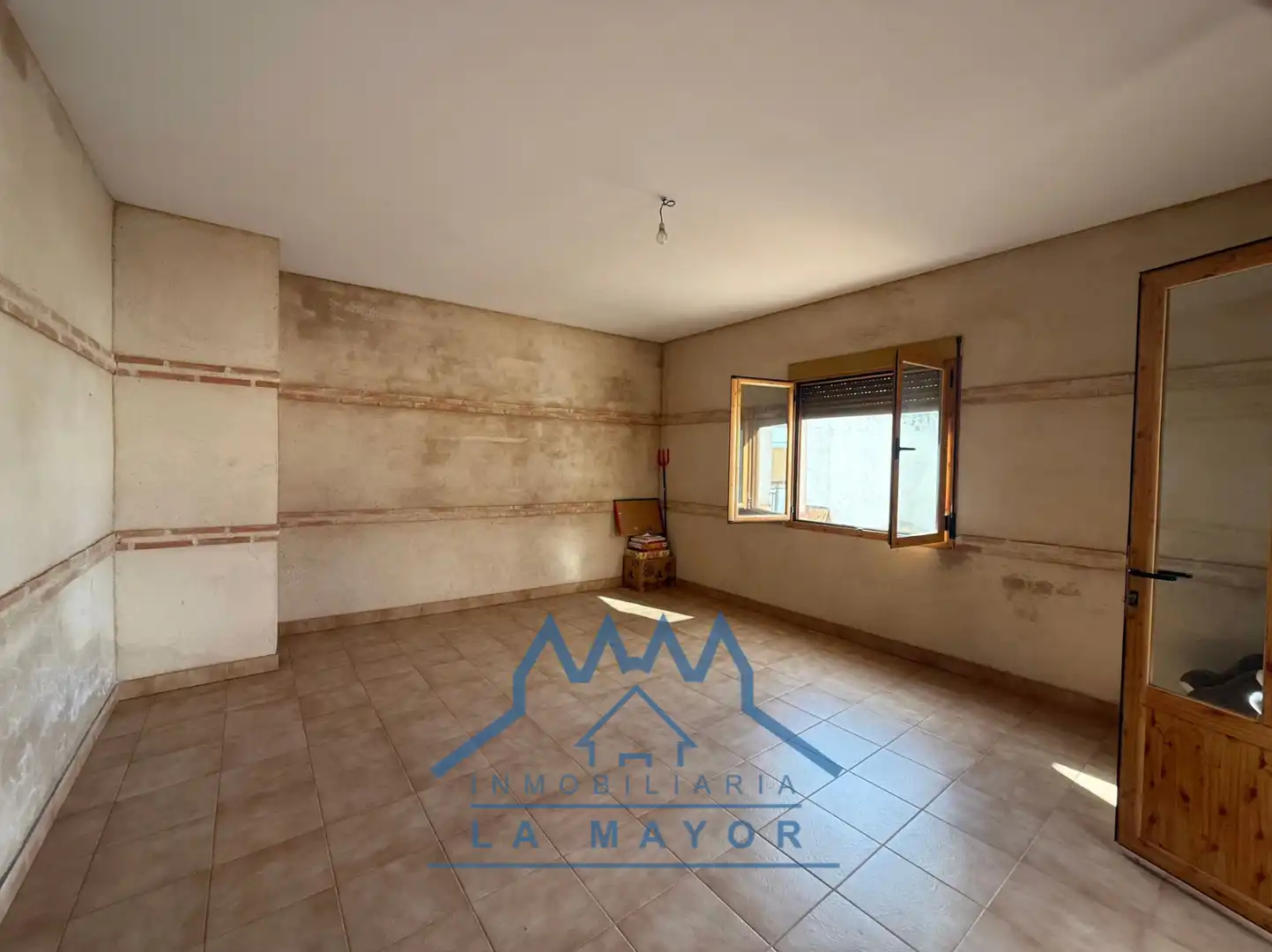 Sala d'estar de Casa o xalet en venda en Almagro amb Jardí privat, Terrassa i Traster