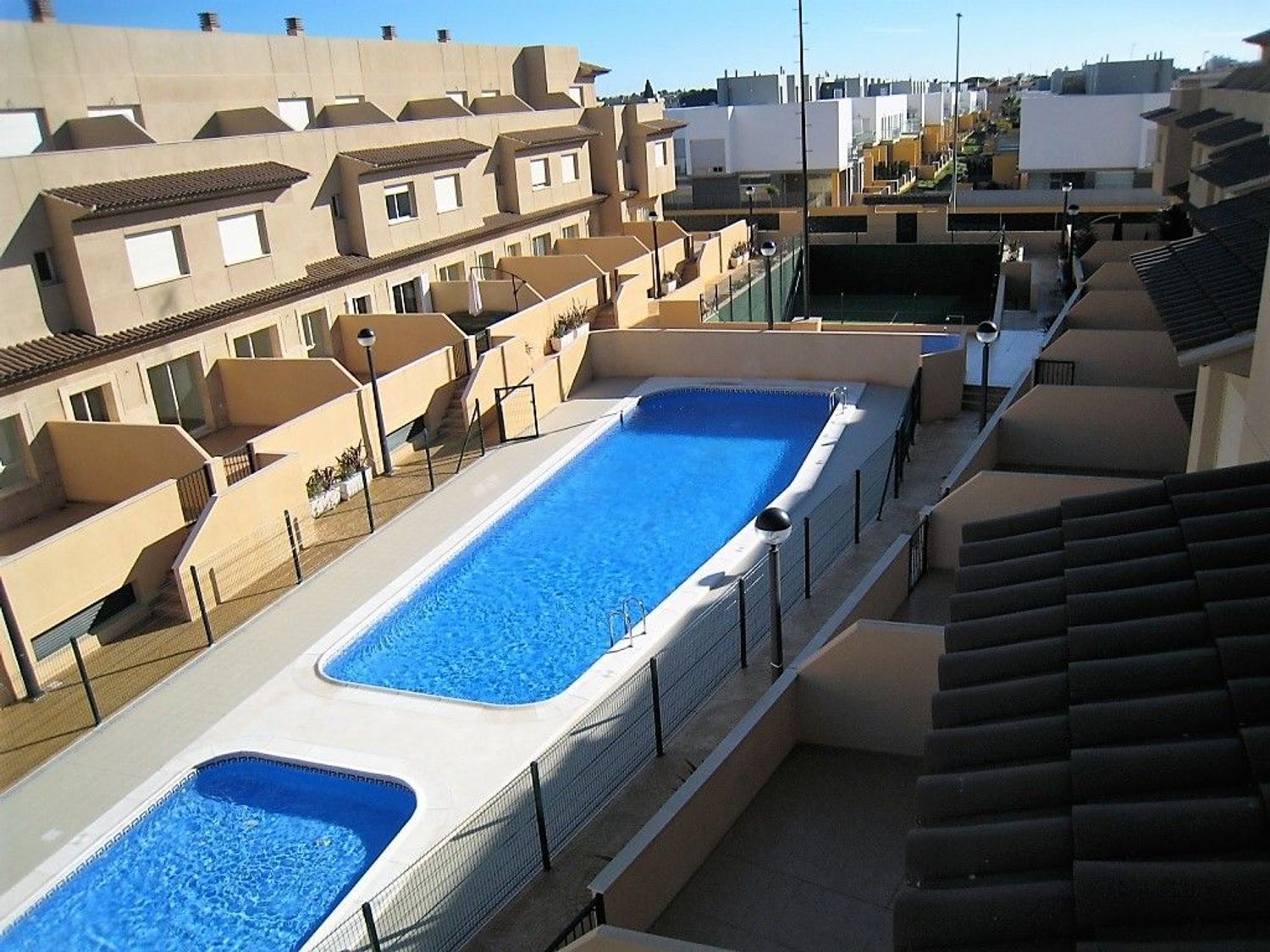 Piscina de Casa adosada de lloguer en San Antonio de Benagéber amb Aire condicionat, Calefacció i Traster