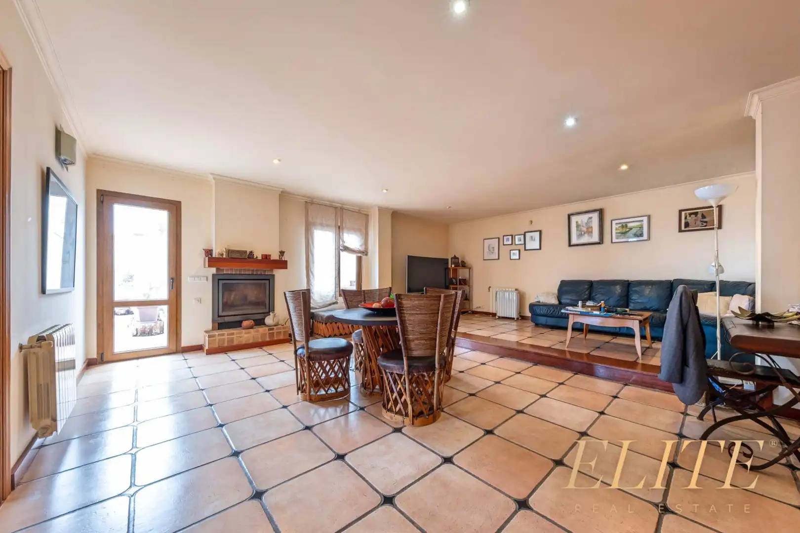 Sala d'estar de Casa o xalet en venda en Santa Brígida amb Calefacció, Jardí privat i Terrassa