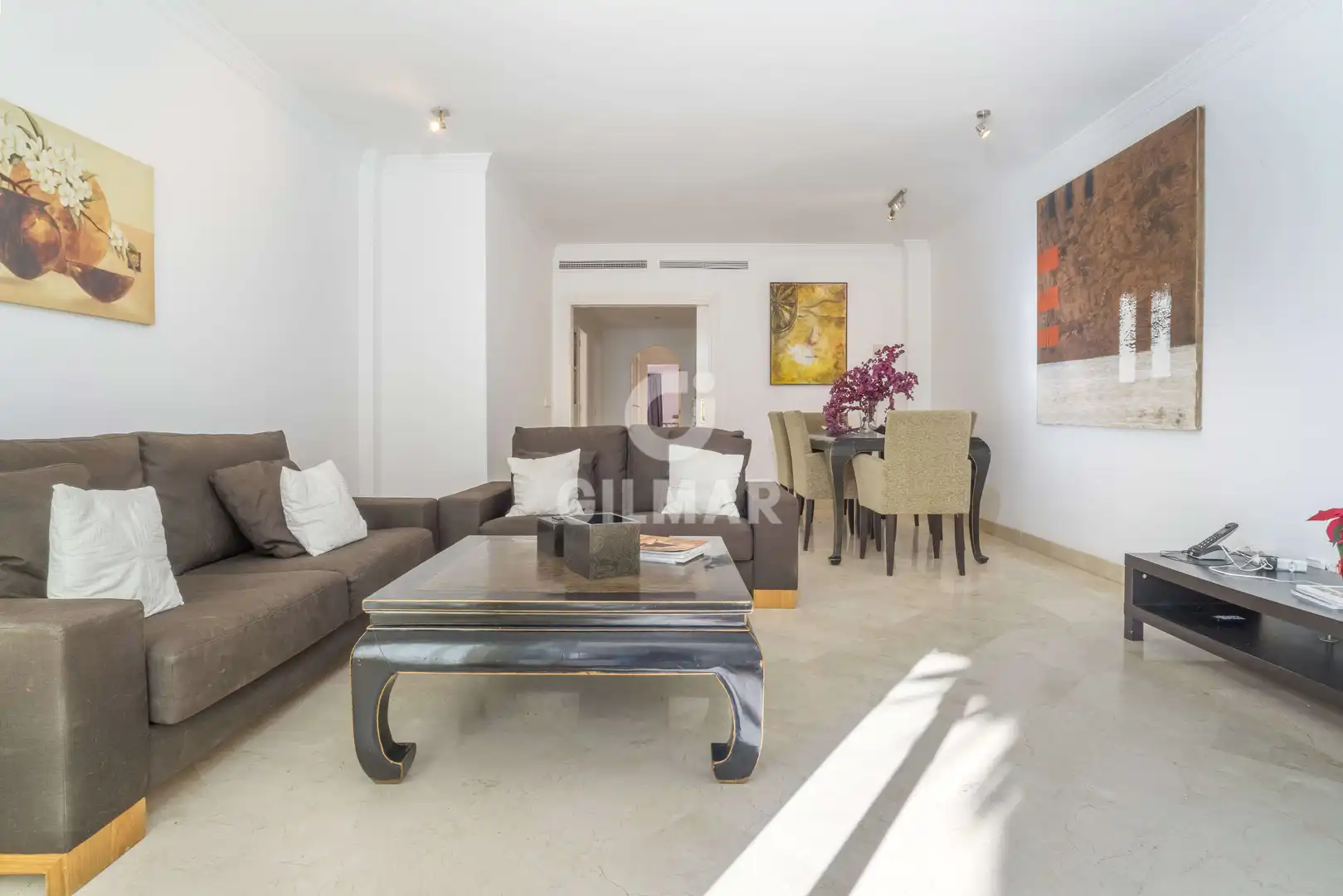 Sala de estar de Apartamento en venta en Marbella con Calefacción, Jardín privado y Trastero
