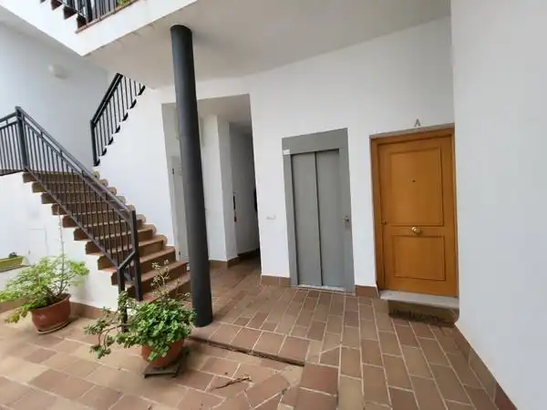 Piso en venta en C/ Alberto Lista, Feria