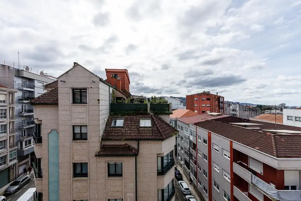Vista exterior de Pis en venda en Pontevedra Capital  amb Aire condicionat, Calefacció i Terrassa