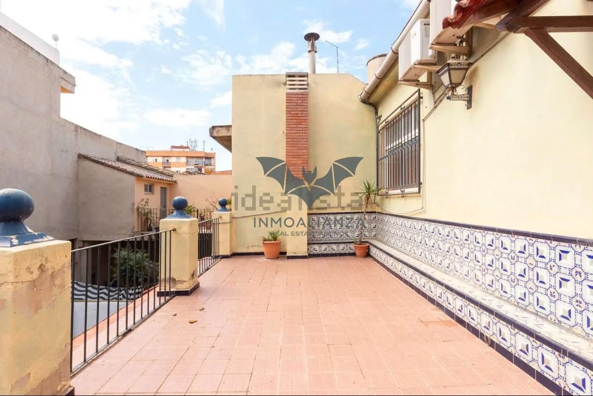 Vista exterior de Àtic en venda en Sedaví amb Terrassa i Balcó