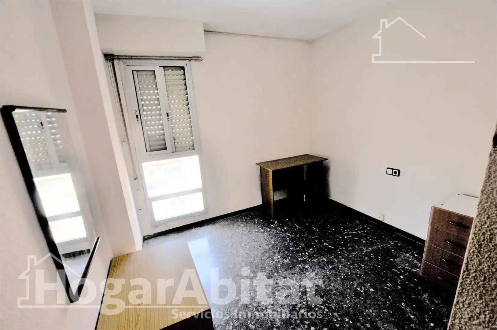 Habitación de Piso en venta en Valencia con Balcón
