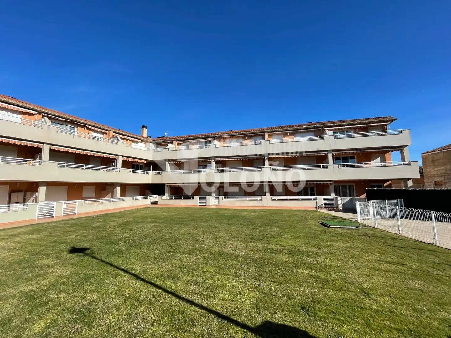 Vista exterior de Apartamento en venta en Alesanco con Calefacción, Terraza y Trastero