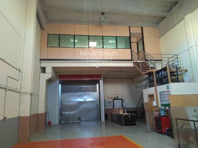 Nave industrial en Venta en Moreras de Las en Zona Industrial Borreguno - Camporrosso