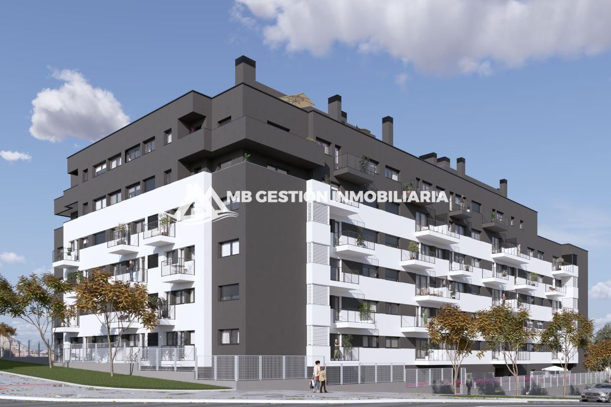 Vista exterior de Piso de alquiler en Fuenlabrada con Terraza, Trastero y Piscina