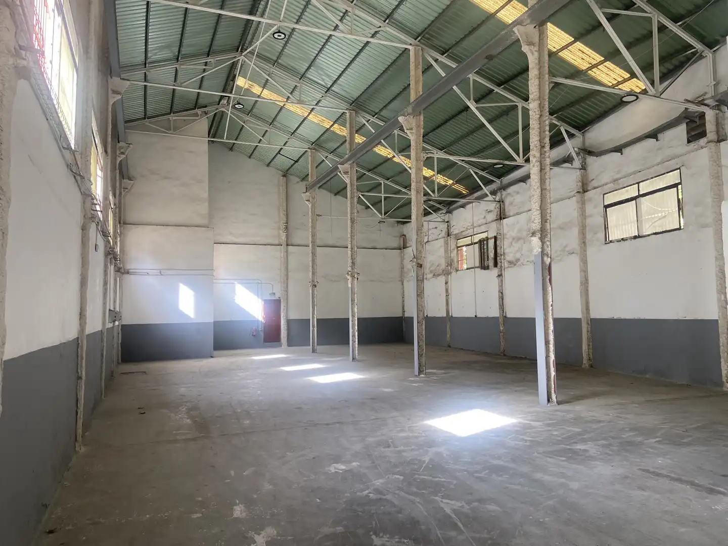 Nave industrial de alquiler en Sant Just Desvern