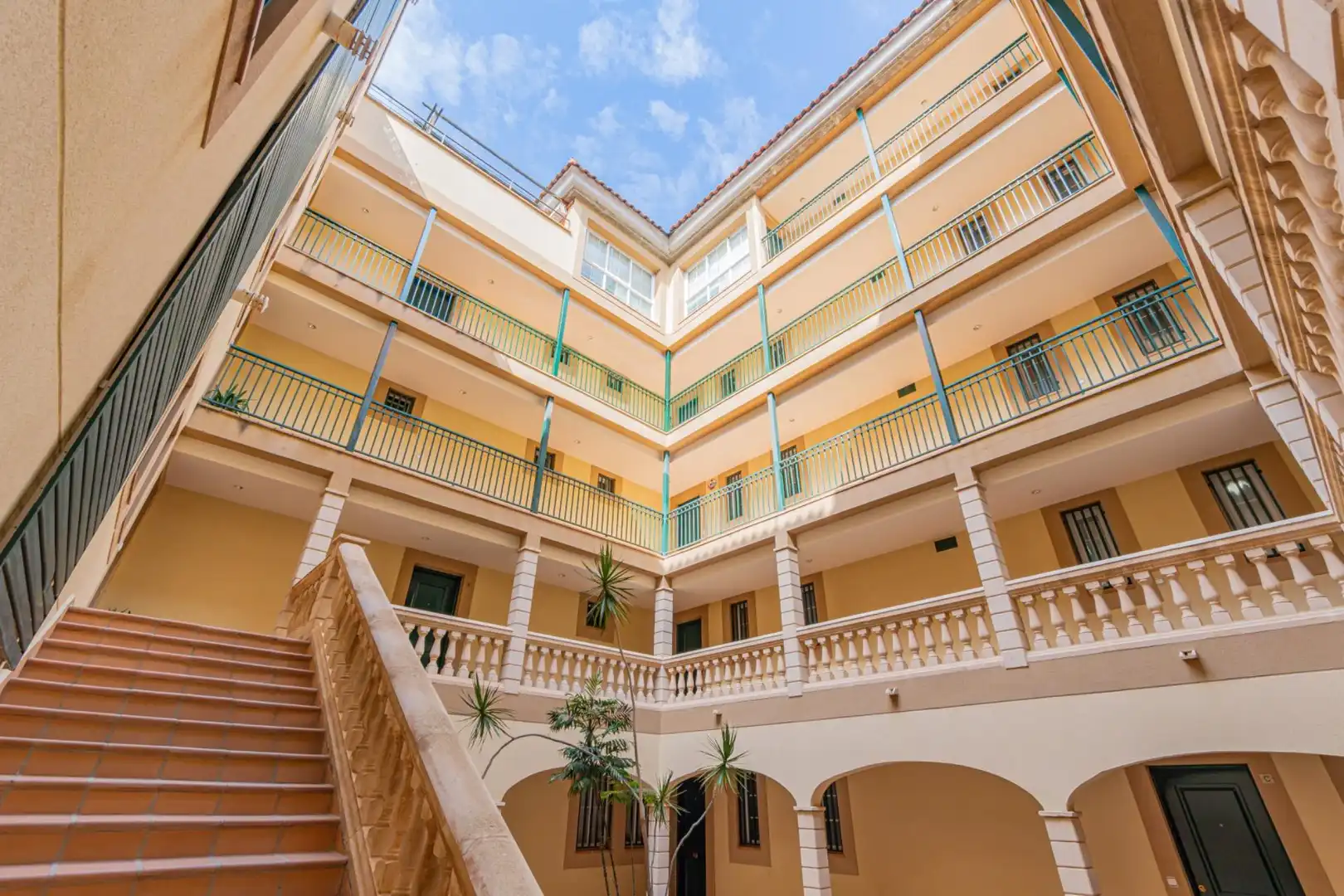 Vista exterior de Àtic en venda en  Palma de Mallorca amb Aire condicionat, Calefacció i Jardí privat