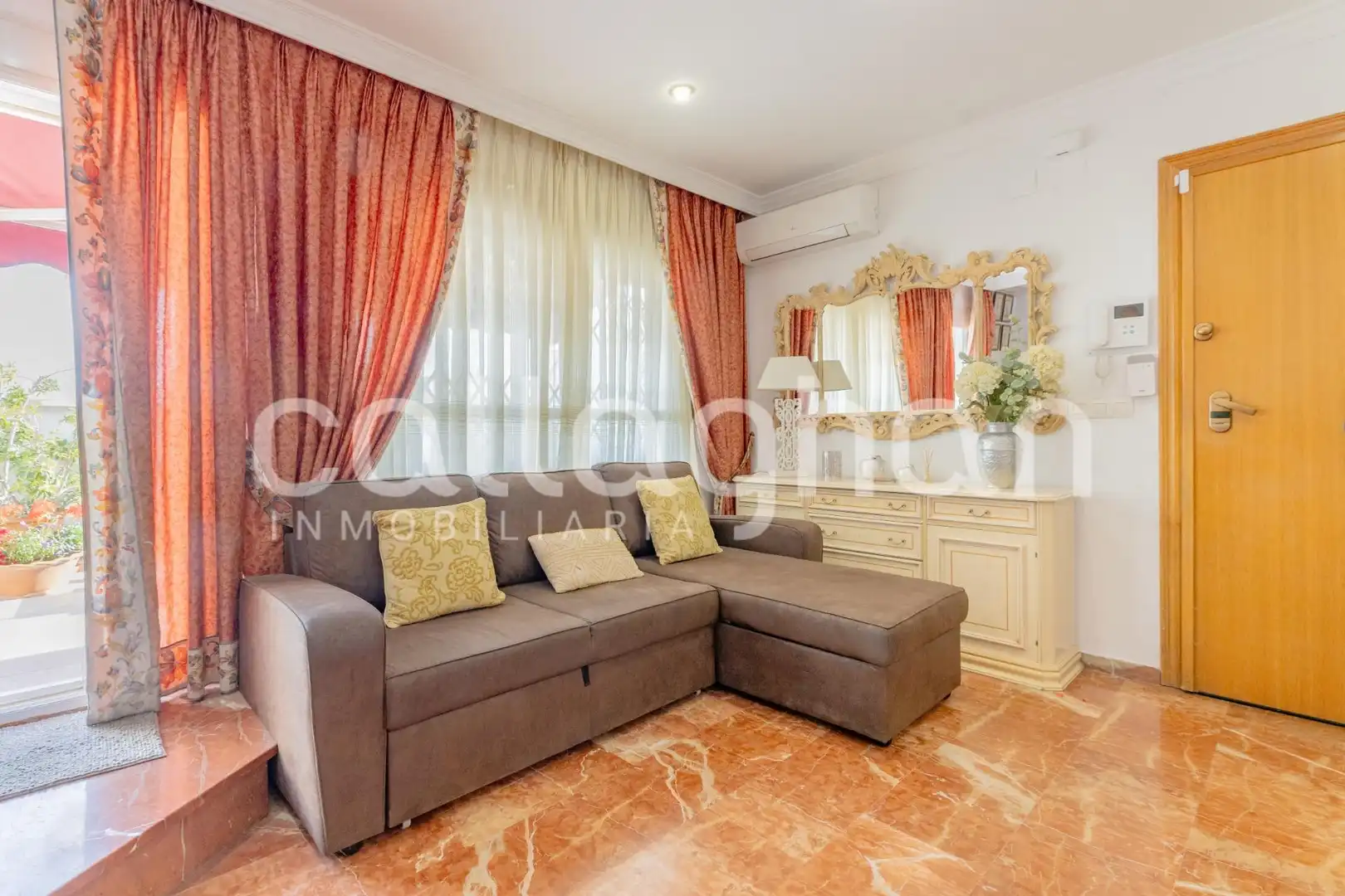 Wohnzimmer von Dachboden zum Verkauf in Valencia mit Klimaanlage, Heizung und Terrasse