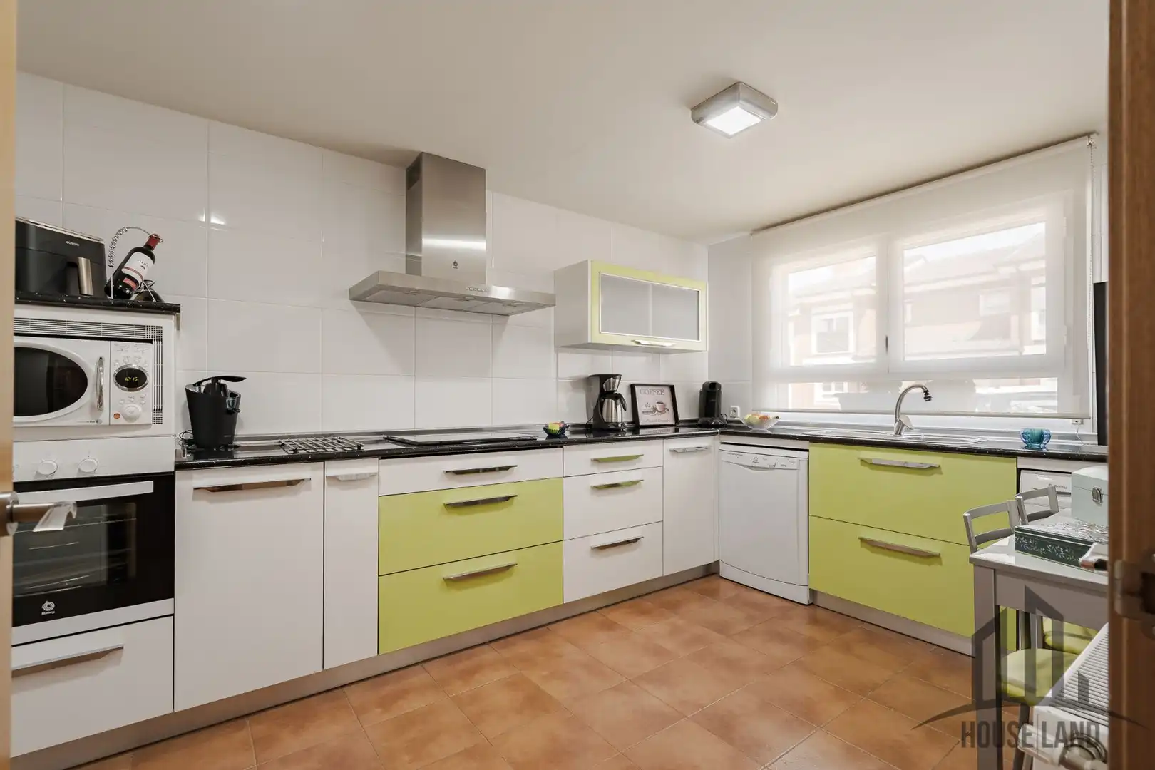 Cocina de Casa adosada en venta en El Casar con Aire acondicionado, Calefacción y Piscina comunitaria