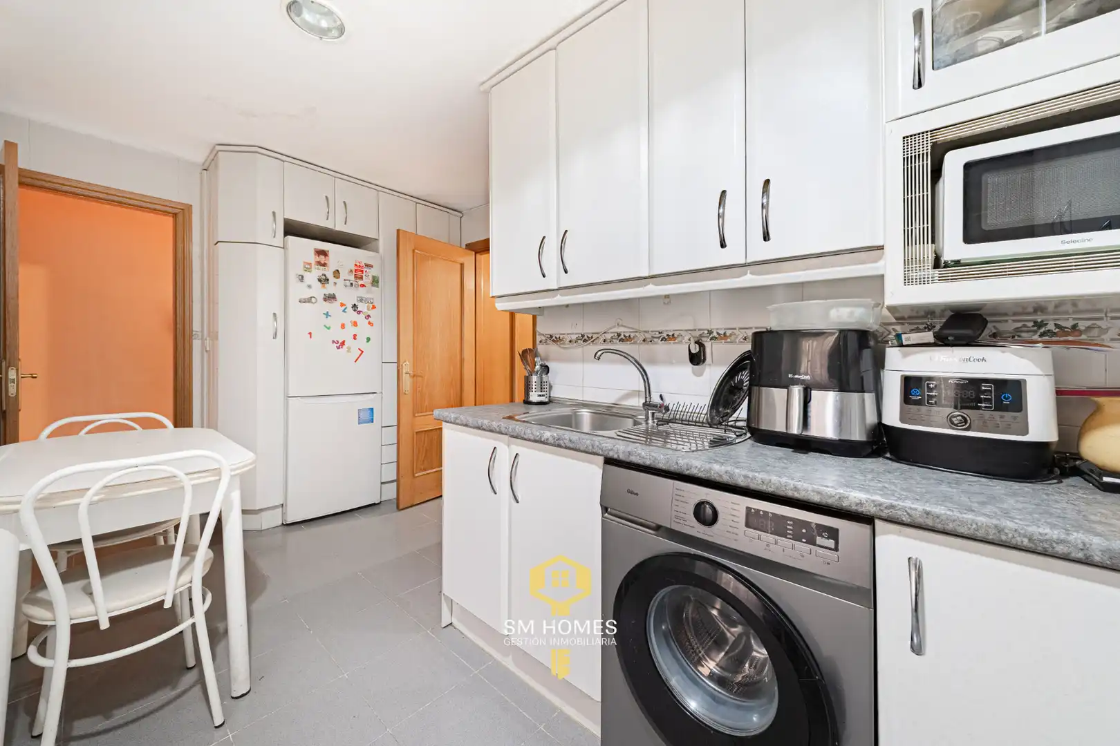 Kitchen of Flat for sale in Mejorada del Campo  with Air Conditioner, Heating and Storage room