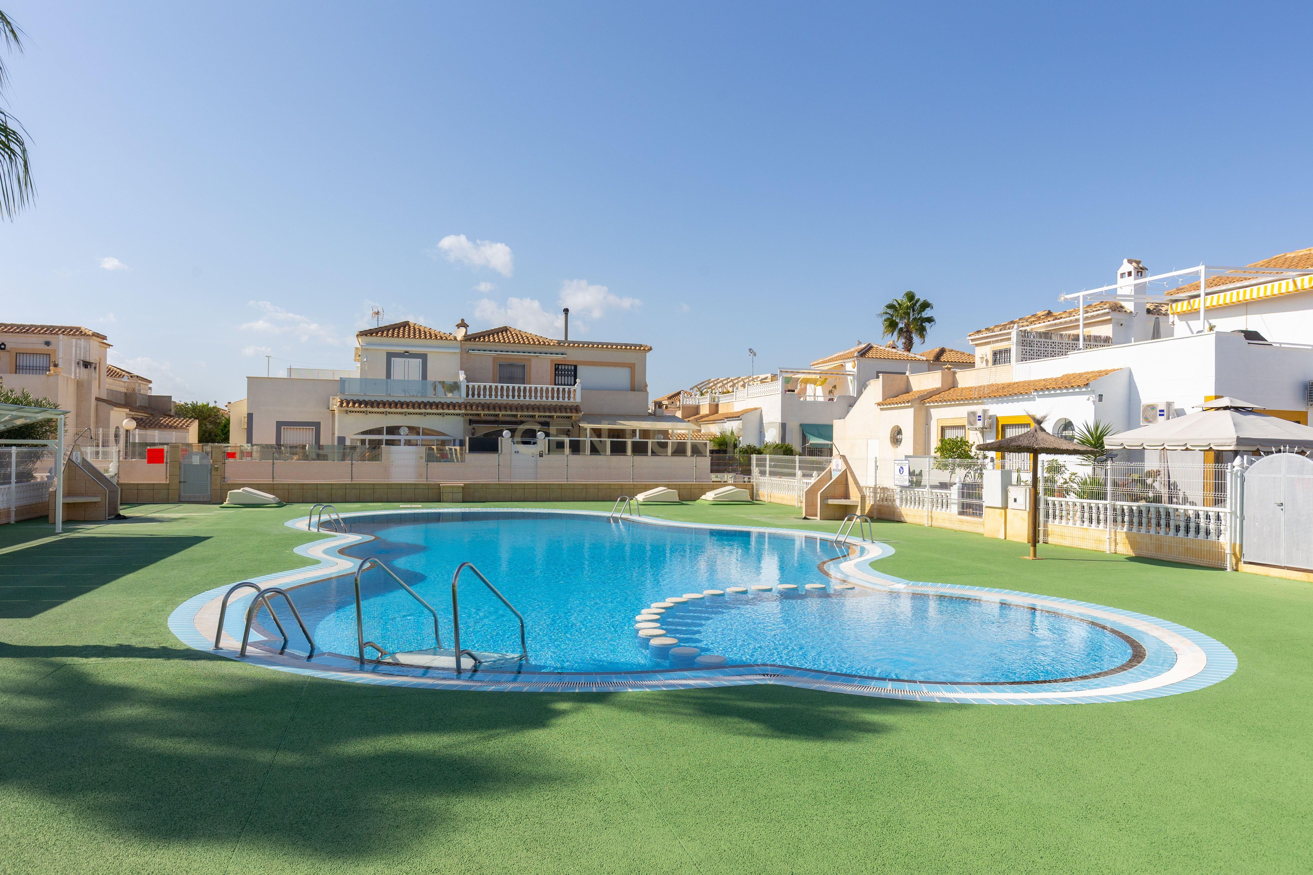 Casa adosada en venta en LG PG 36 J ZONA I2 1(R) RS SERENA IVORIHUELA (ALIC, -1, Zeniamar - Horizonte - La Campana