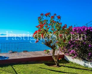 Jardí de Casa o xalet en venda en Vélez-Málaga amb Jardí privat, Terrassa i Piscina