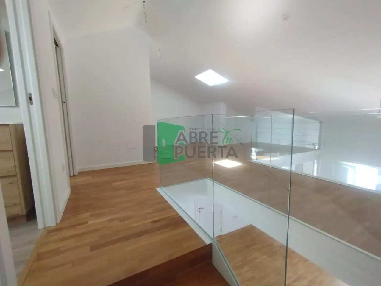 Maisonette zur Miete in Ourense Capital  mit Heizung, Abstellraum und Balkon