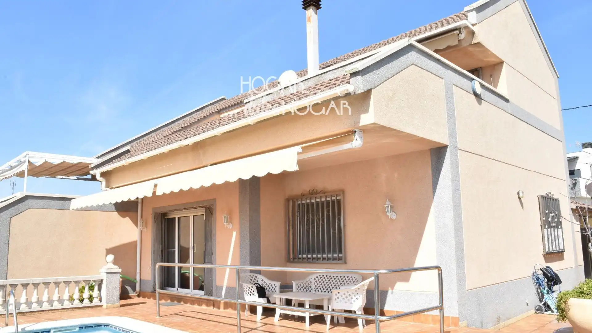 Vista exterior de Casa o chalet en venta en Calafell con Calefacción, Trastero y Piscina