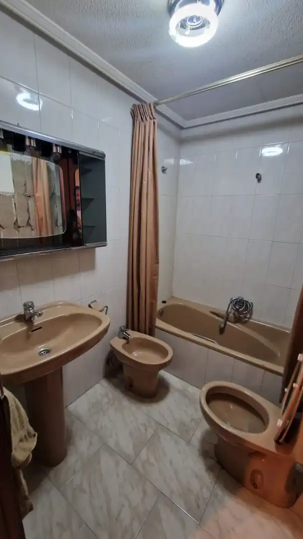 Baño de Piso en venta en León Capital  con Calefacción, Parquet y Terraza