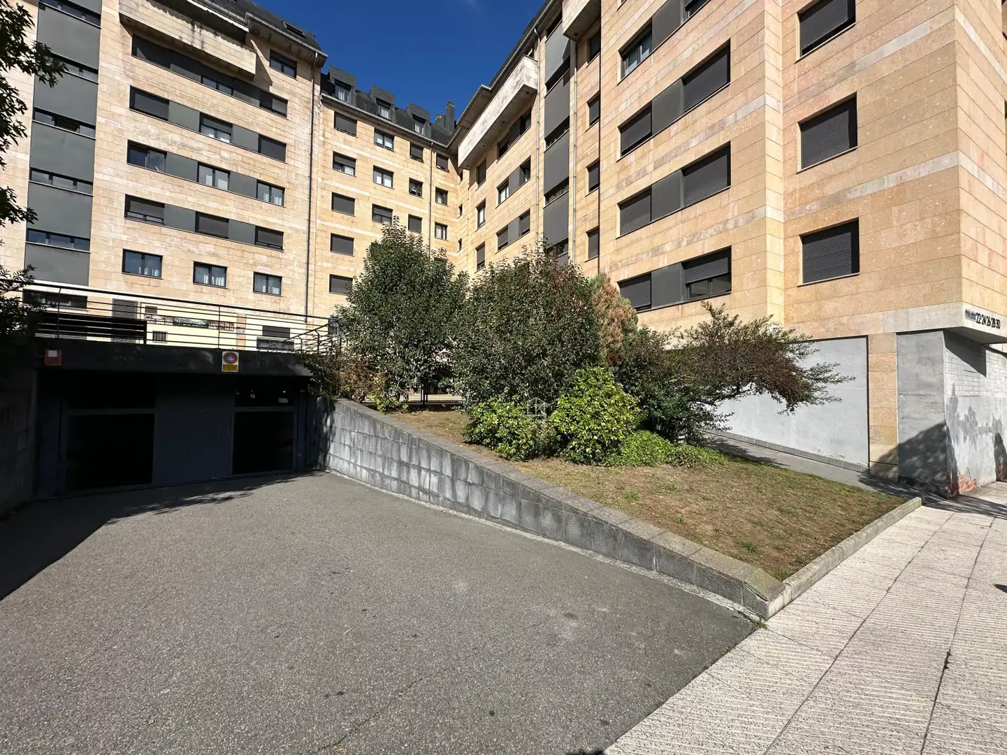 Flat for rent in Oviedo - Calle Tomás Crespo Frígilis, La Ería