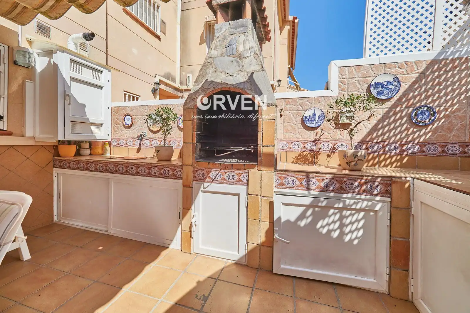 Vista exterior de Casa o xalet en venda en Creixell amb Aire condicionat, Calefacció i Terrassa