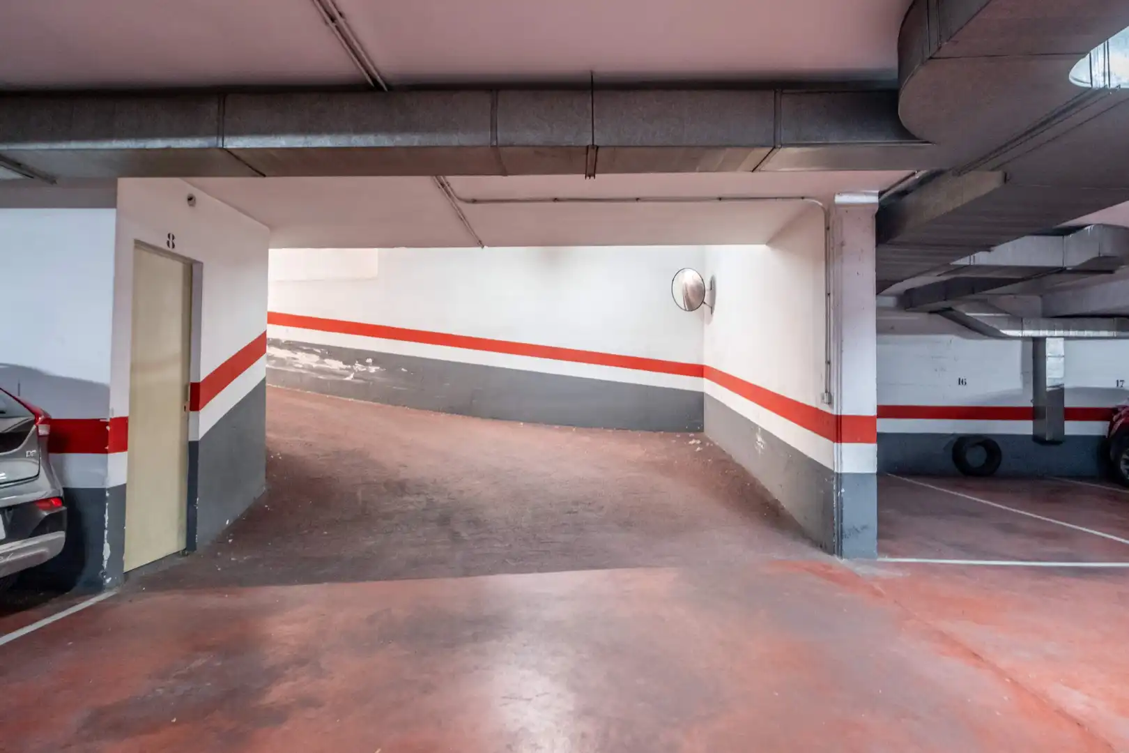 Parkplatz von Wohnung zum Verkauf in Zaragoza mit Klimaanlage, Heizung und Terrasse