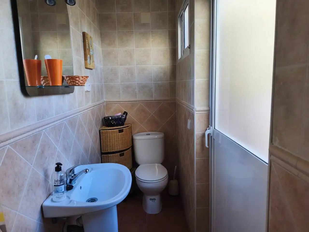 Bathroom of Houses for rent in Mengíbar  with Air Conditioner, Heating and Furnished