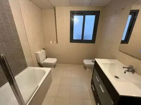 Bathroom of Duplexes for sale in Burjassot  with Air Conditioner, Heating and Parquet flooring