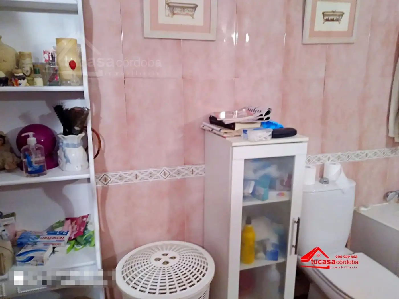 Bathroom of Houses for sale in Córdoba  with Terrace and Swimming Pool