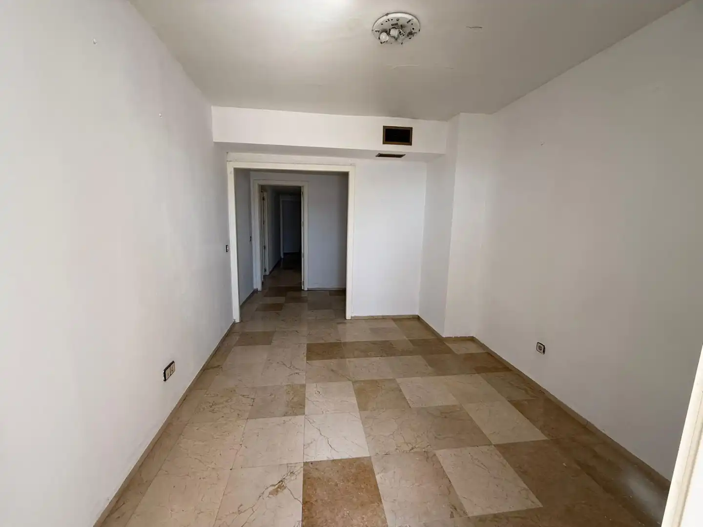 Dachboden zur Miete in Sevilla mit Klimaanlage und Terrasse