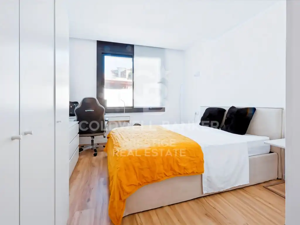 Bedroom of Houses for sale in Esplugues de Llobregat