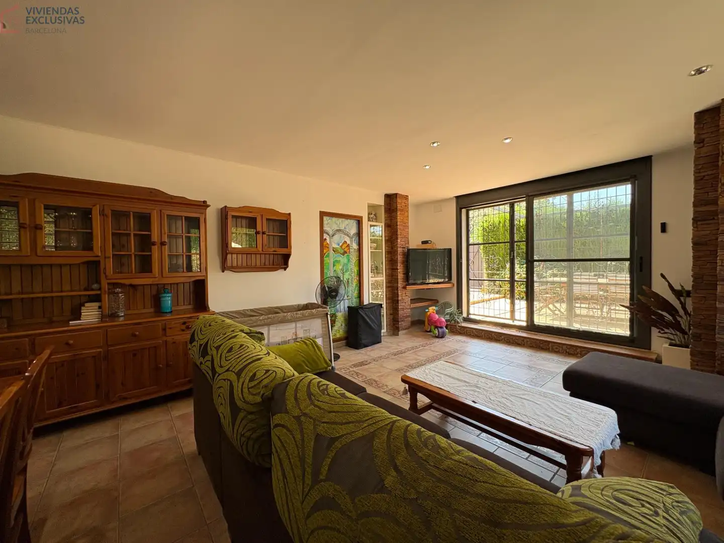 Sala d'estar de Casa o xalet en venda en Caldes de Montbui amb Calefacció, Jardí privat i Terrassa