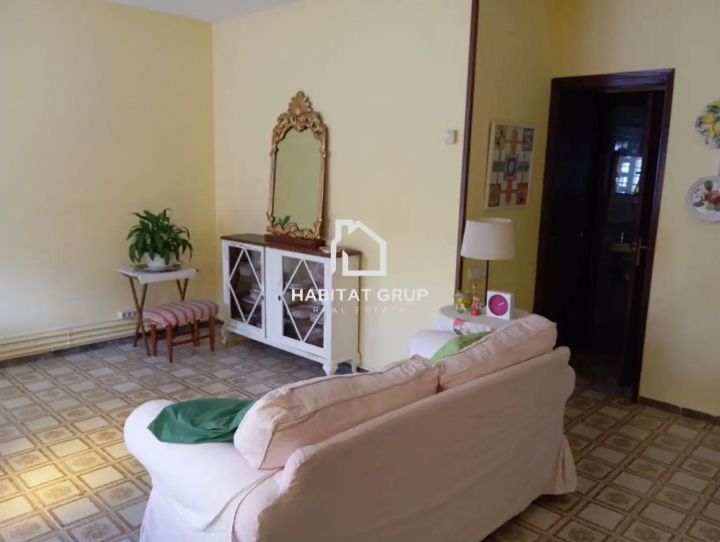Sala d'estar de Casa adosada en venda en Riells i Viabrea amb Aire condicionat, Calefacció i Jardí privat