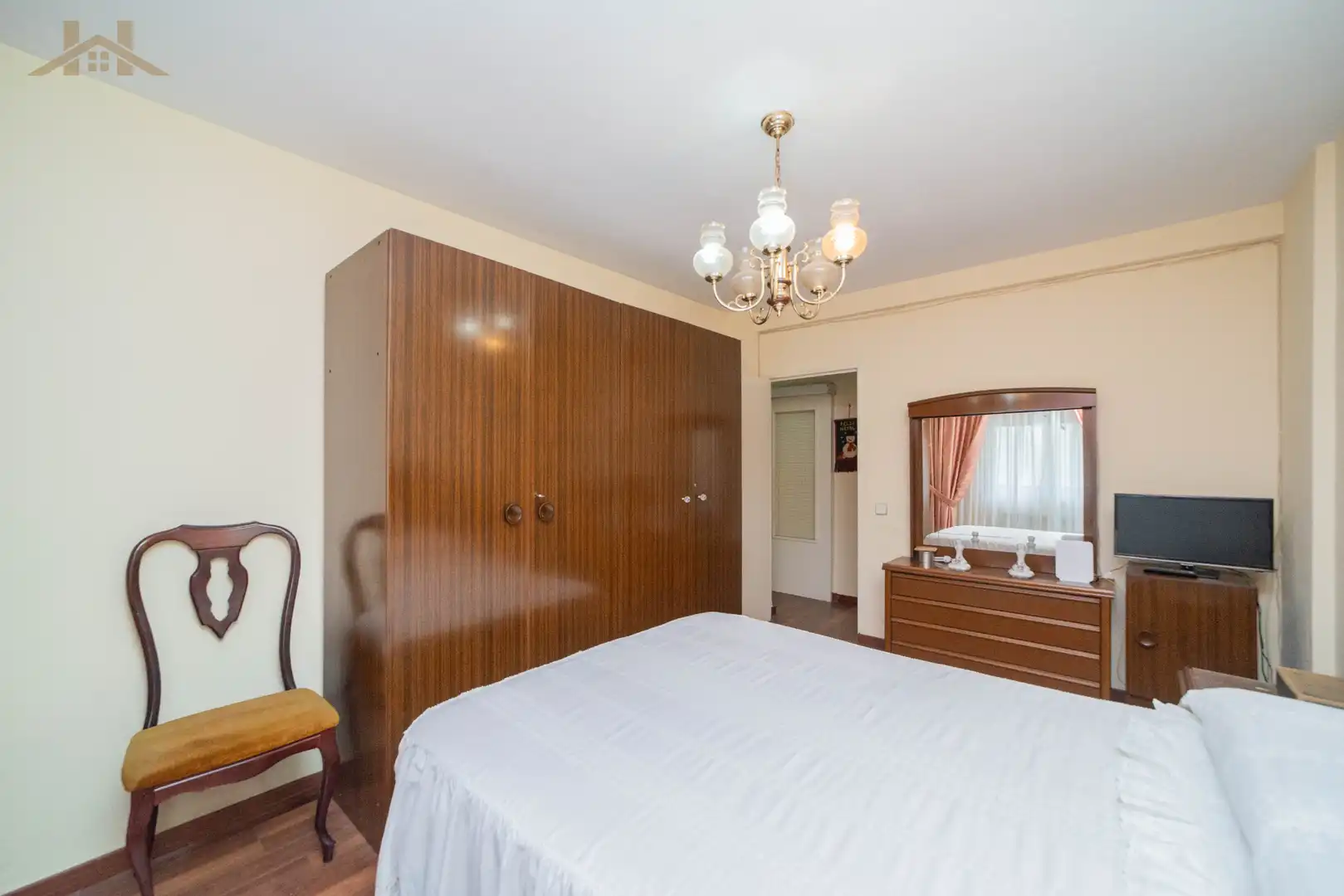 Flat with terrace for sale in Calle de la Reina Mercedes, imagen 9