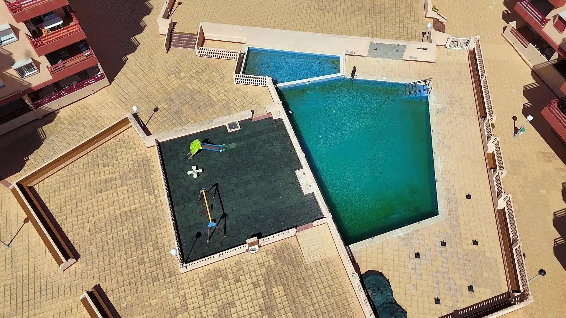 Schwimmbecken von Wohnung zum Verkauf in La Manga del Mar Menor mit Möbliert, Balkon und Alarm