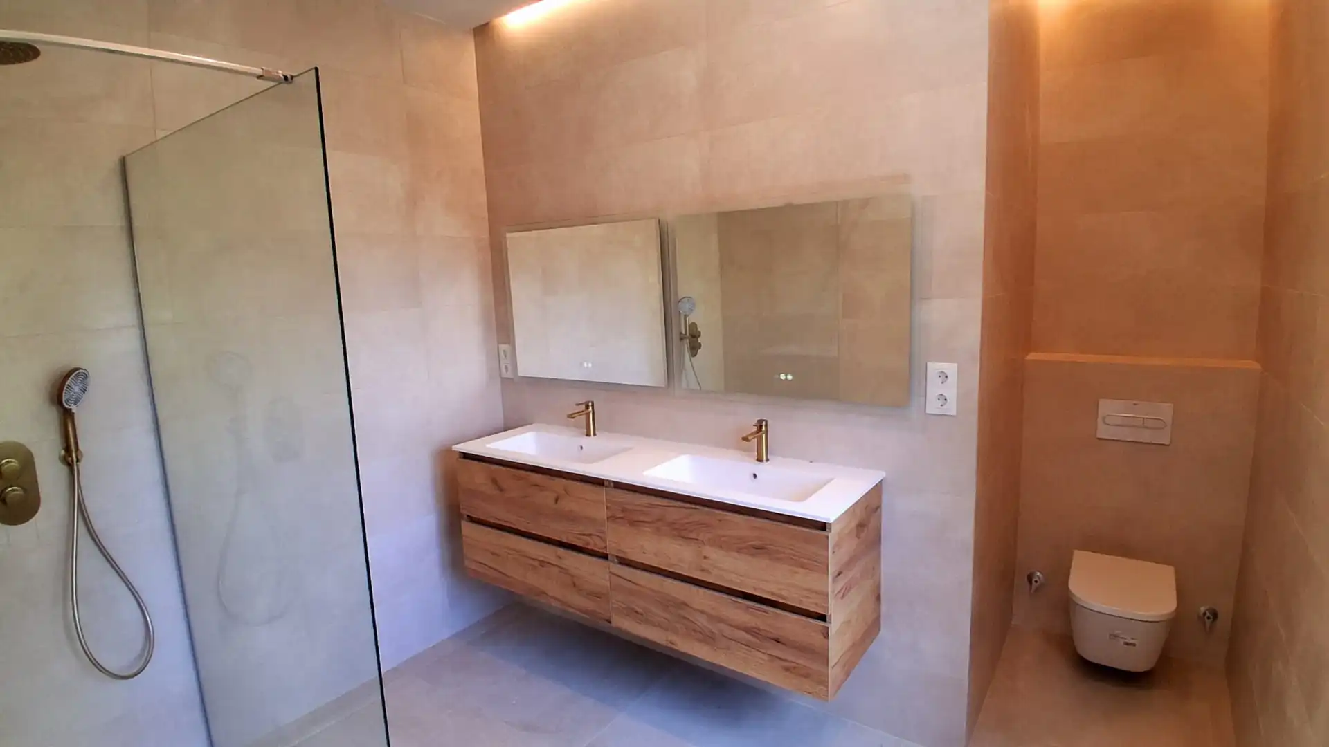 Bathroom of Houses for sale in L'Alfàs del Pi  with Air Conditioner, Heating and Private garden