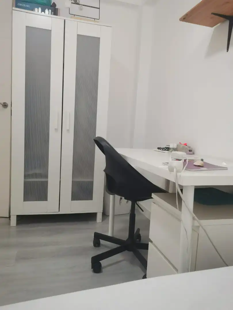 Bedroom of Flat for sale in Sevilla  with Air Conditioner, Heating and Furnished