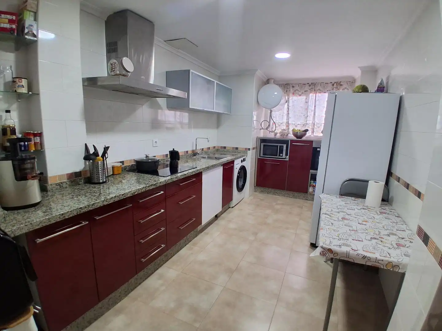 Cocina de Piso en venta en San Juan de Aznalfarache con Aire acondicionado y Terraza