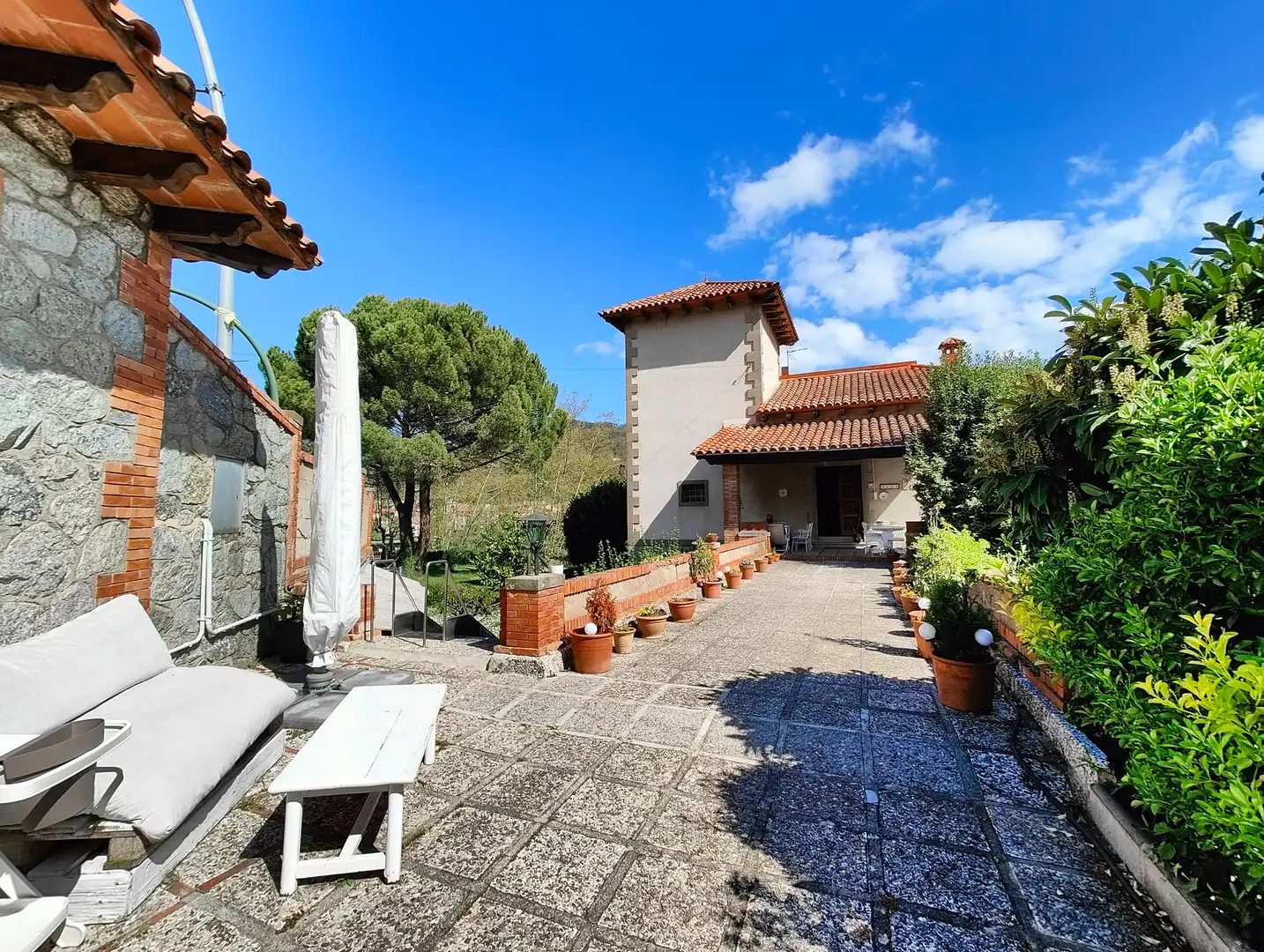 Jardí de Casa o xalet en venda en Sant Joan de les Abadesses amb Calefacció, Jardí privat i Terrassa