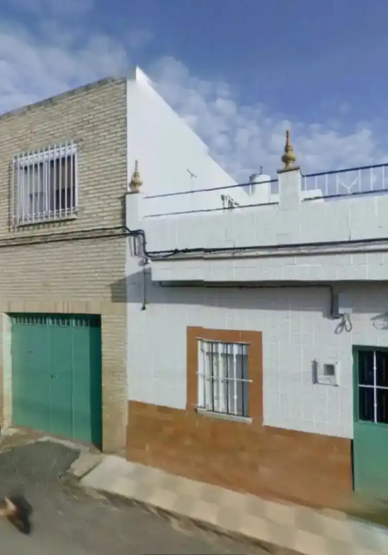Vista exterior de Casa adosada en venda en Sevilla