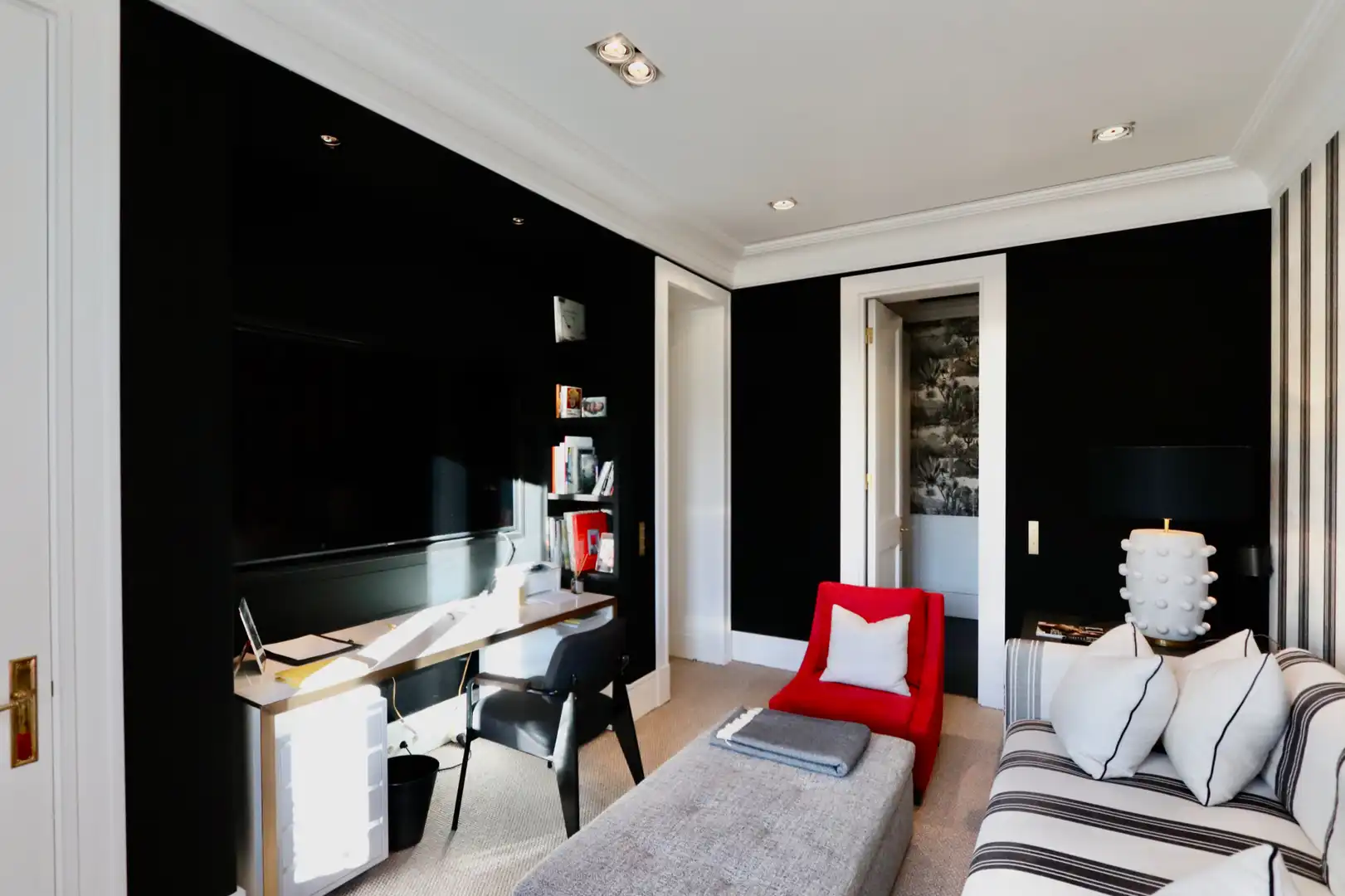 Living room of Flat for sale in Madrid  with Air Conditioner, Heating and Storage room