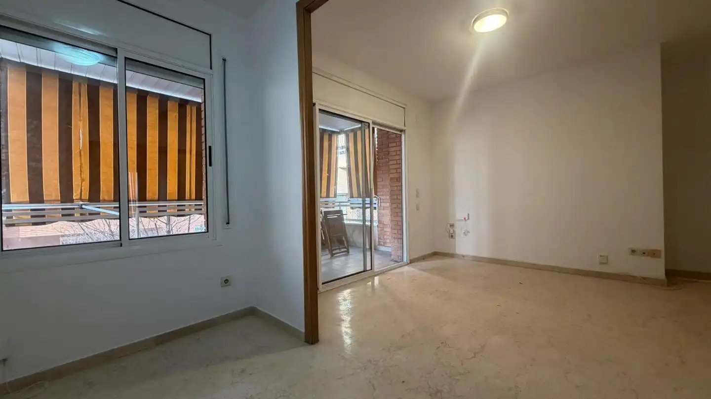 Dormitori de Pis en venda en Gavà amb Calefacció, Terrassa i Balcó