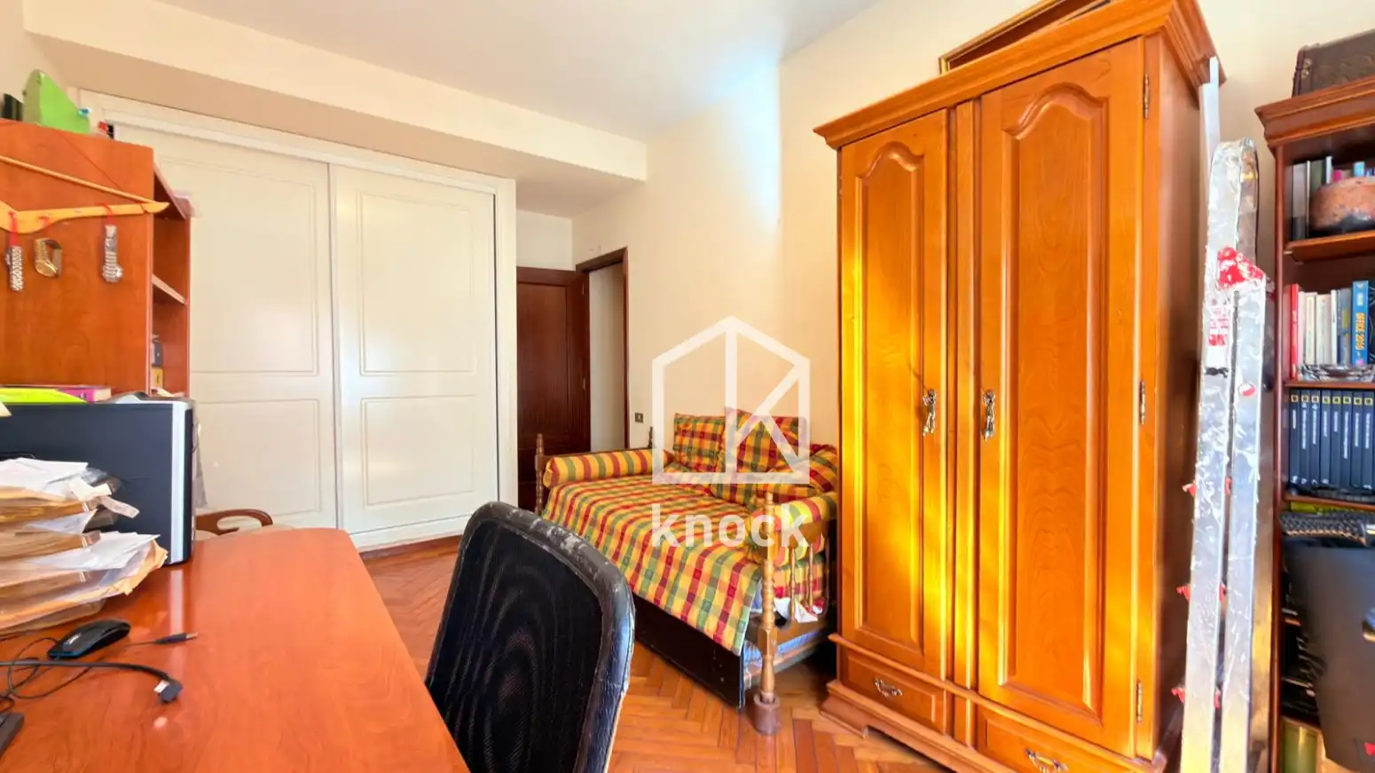 Bedroom of Flat for sale in Oviedo   with Heating and Parquet flooring