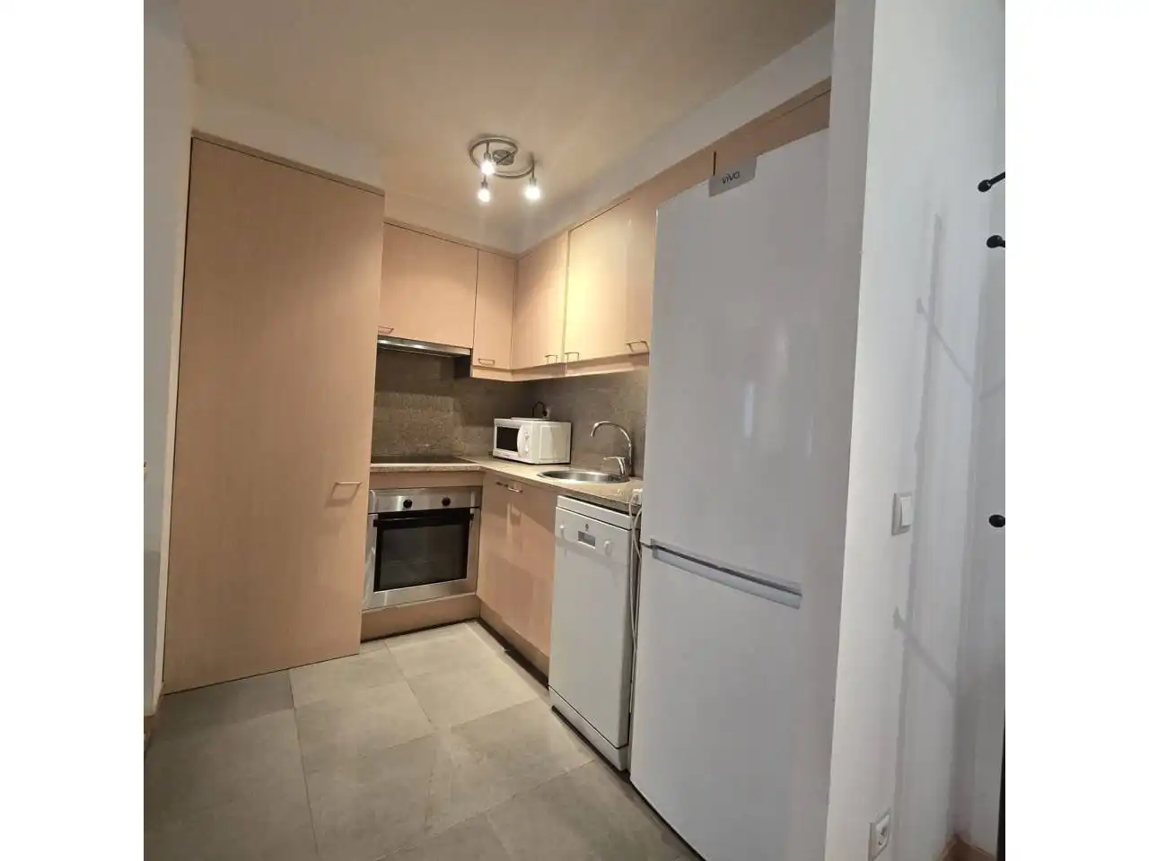Appartement avec balcon à louer à Calle Urbanitzacio Sant Pere del Tarter edifici Solana d