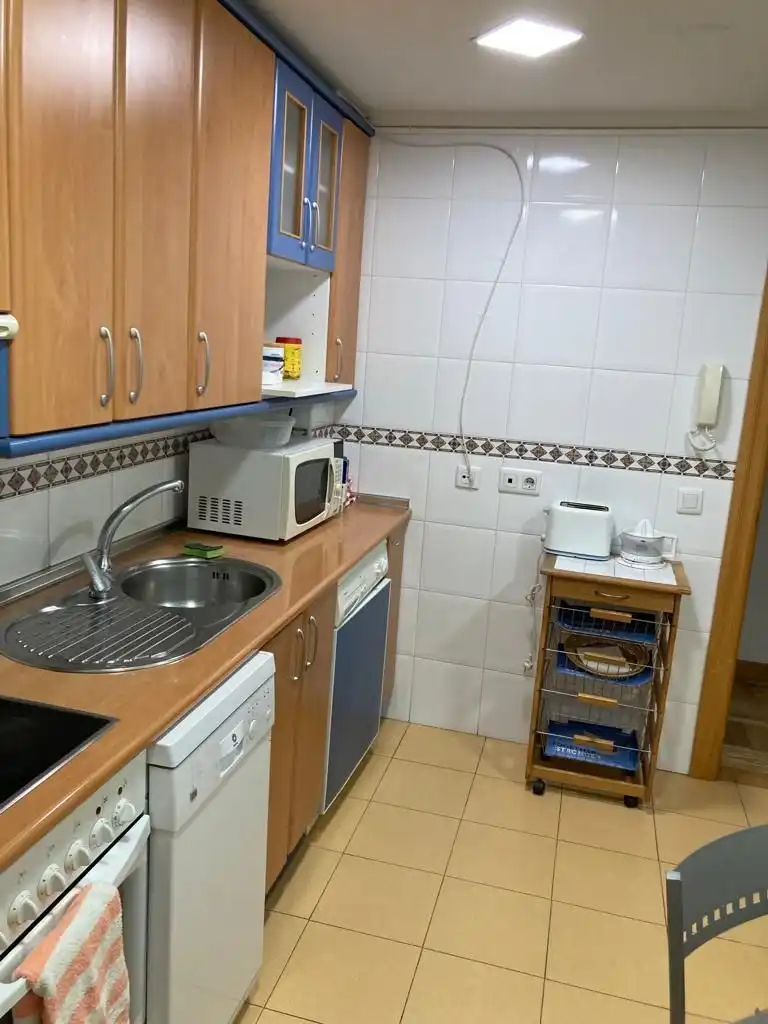 Flat for rent in Calle las Infantas, Universidad - Las Huelgas