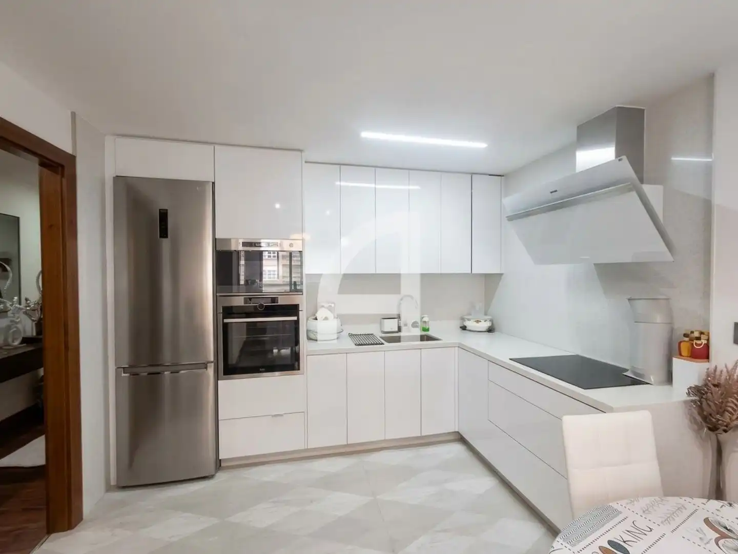 Kitchen of Flat for sale in Vigo   with Heating and Storage room